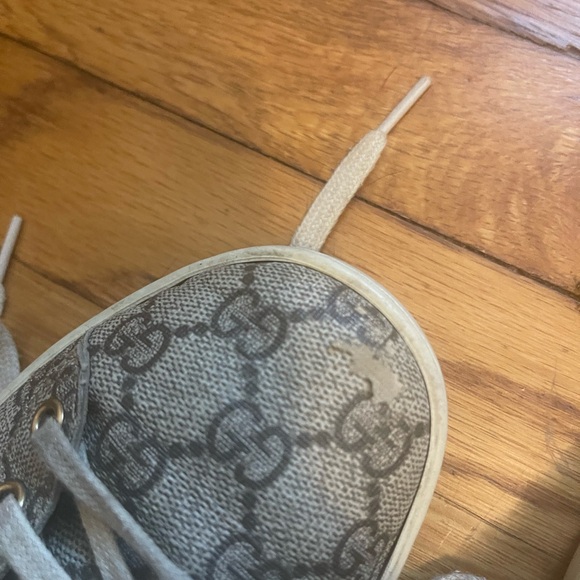 Gucci sneakers. Lots of wear as shown in pics but still ok condition - Picture 3 of 5